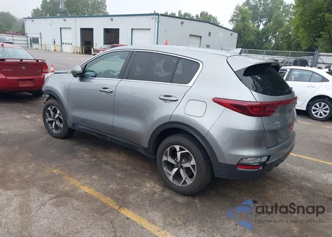 2021 Kia Sportage Lx z USA, uszkodzony, nr VIN KNDPMCAC1M7945355